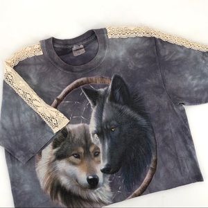 Vintage Wide Crop Graphic Wolf Pack T-Shirt
